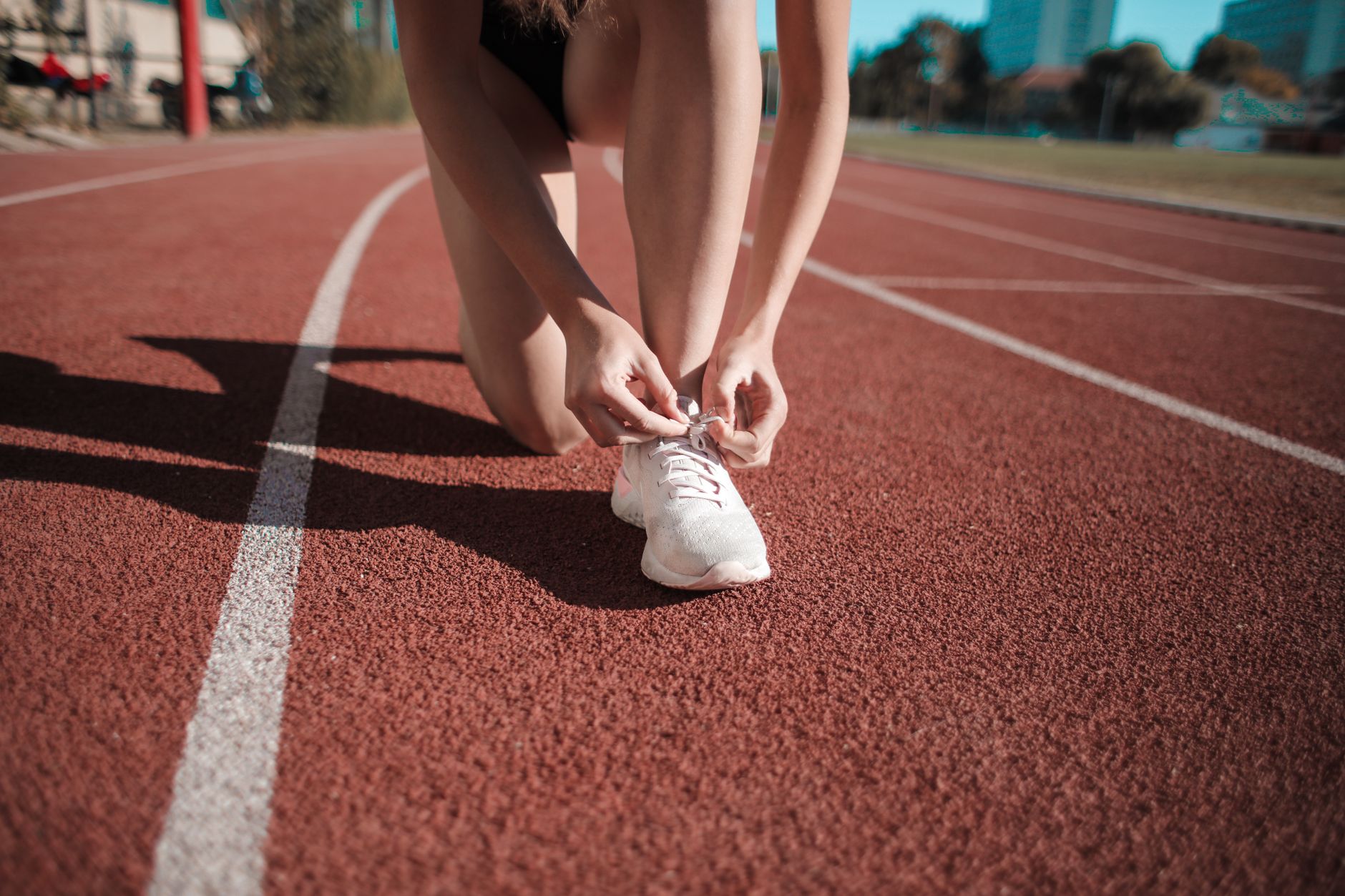 Runner training outdoors for Best app for open-ended Watch workouts.